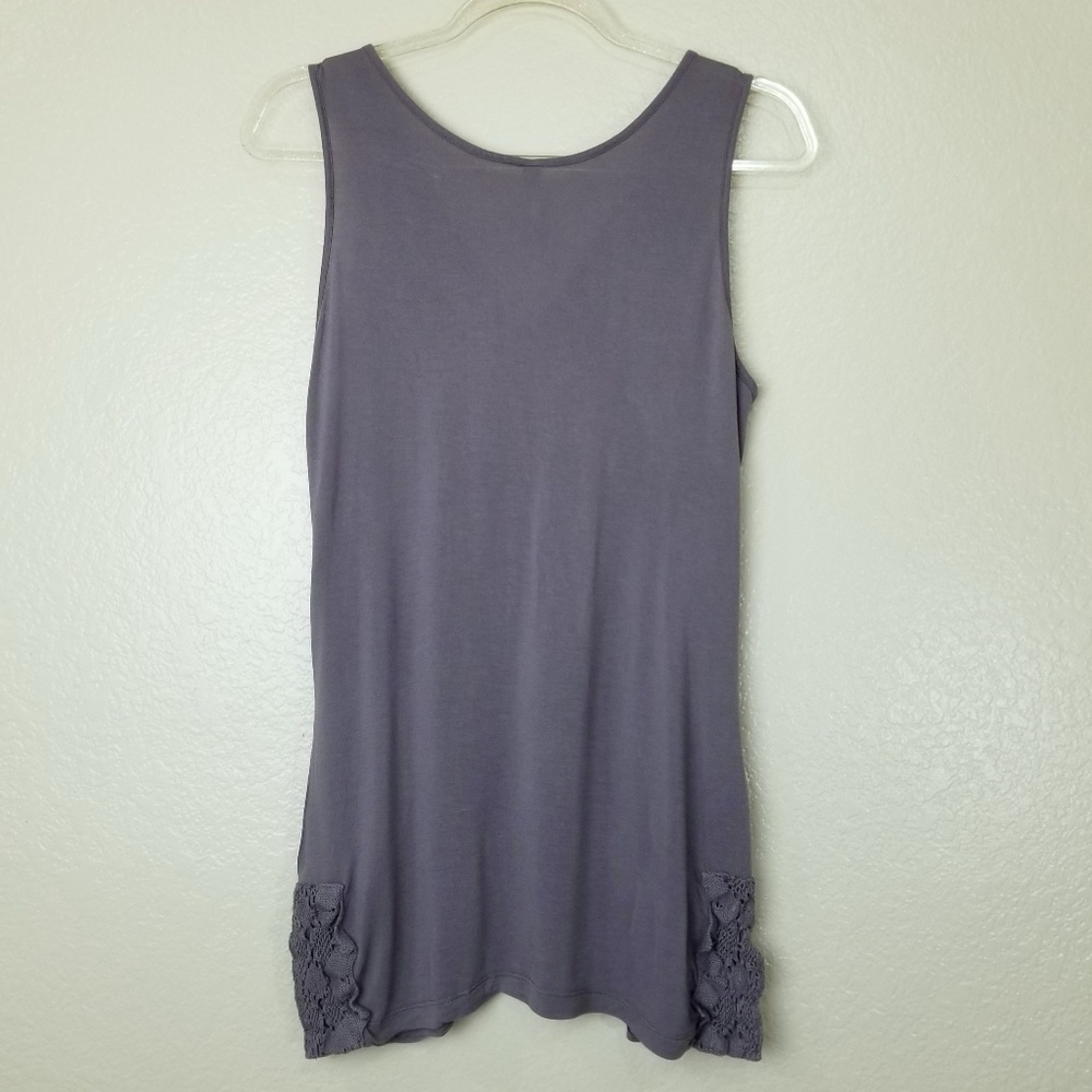Kische Sleeveless Top w/Crochet Lace Accents Large - Picture 4 of 6